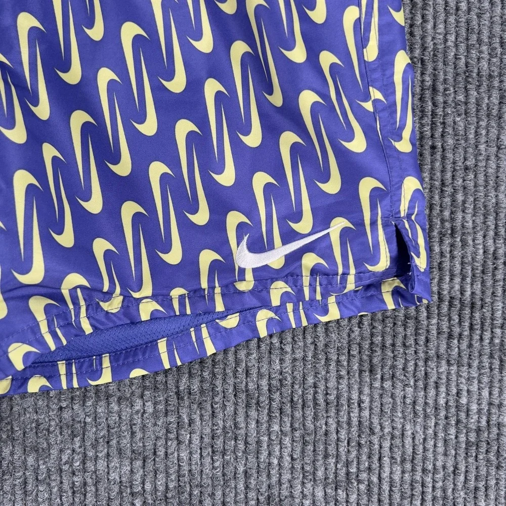 Nike Swim Trunks Shorts Mens Small Blue Geometric Swoosh Lined Pool Beach Ocean